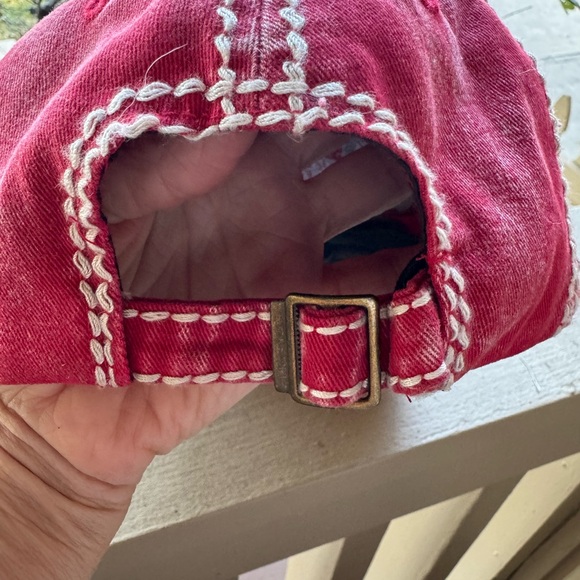 Distressed baseball cap - Picture 2 of 5